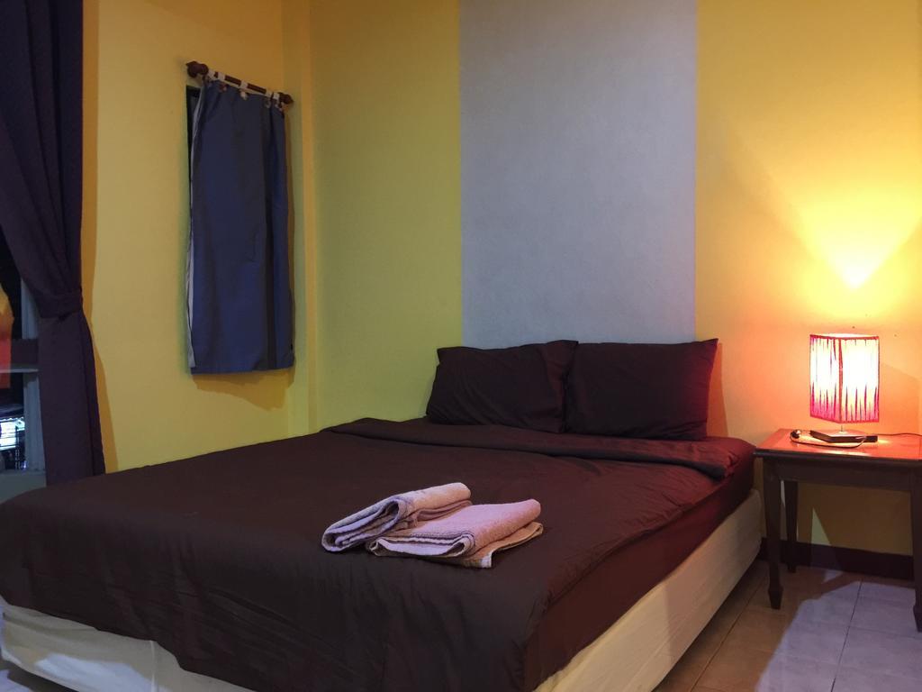 Andaman Place Guesthouse Patong Экстерьер фото